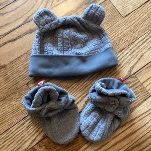 Zutano Hat & Bootie Set